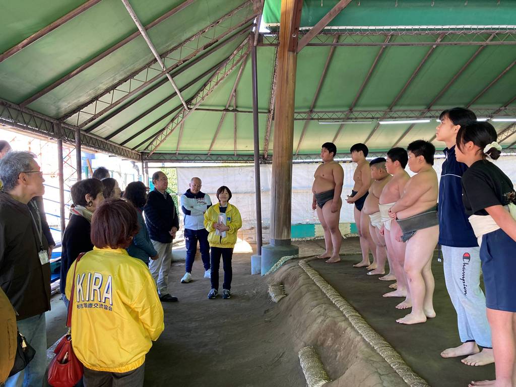 ����̎q�ǂ������ɃC���^�r���[